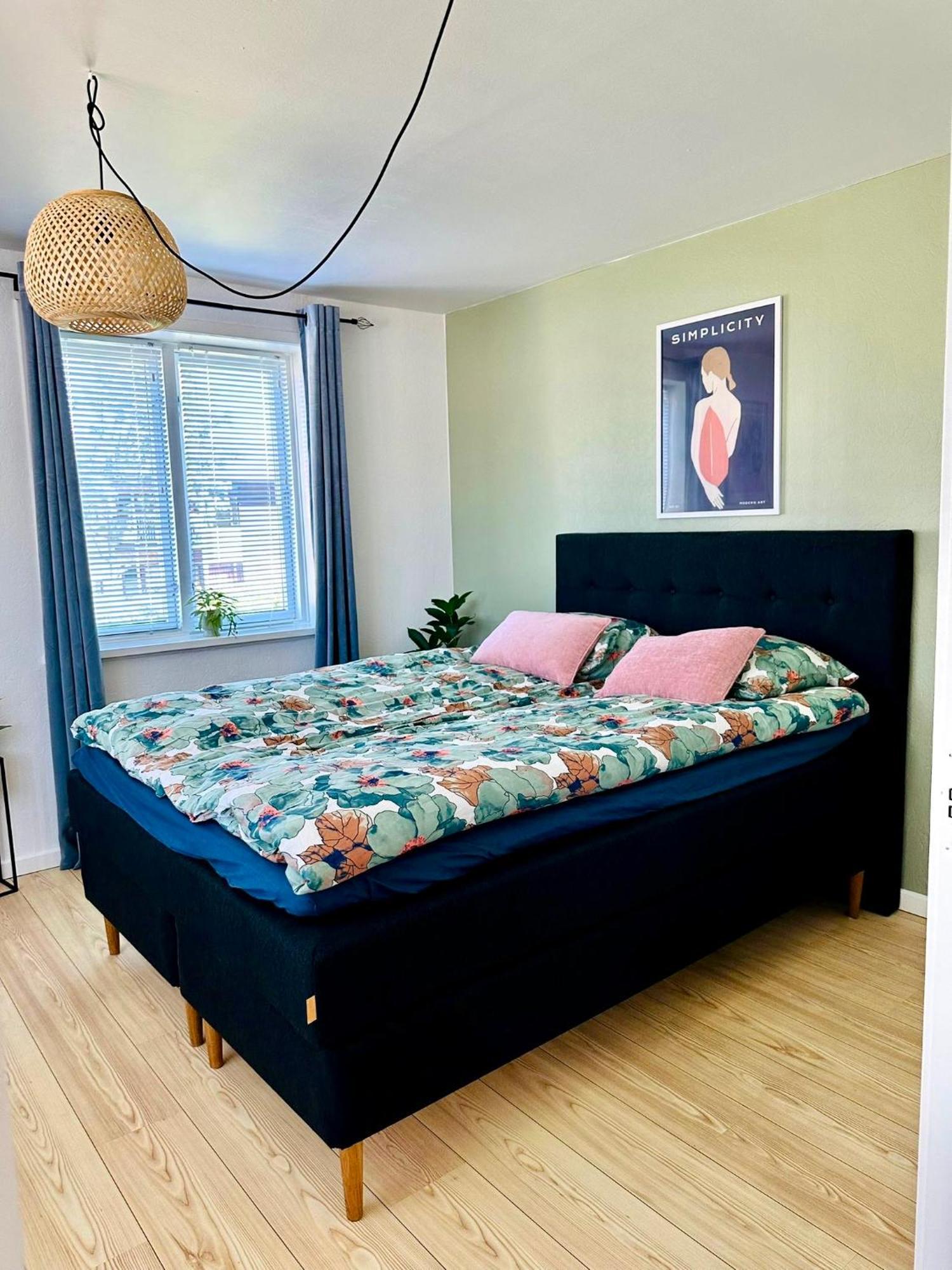 5 Minute Walk To Lego House - 50M2 Cozy Apartment- D Unit Billund Værelse billede